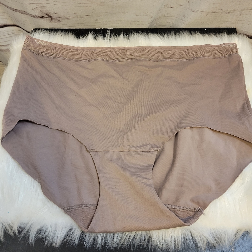Vassarette Mocha Colored Panties Size 8 Nwot